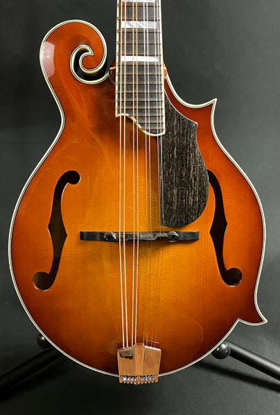 Eastman MD615-GB F-Style Mandolin Goldburst Finish w/ Case + K&K Duotone