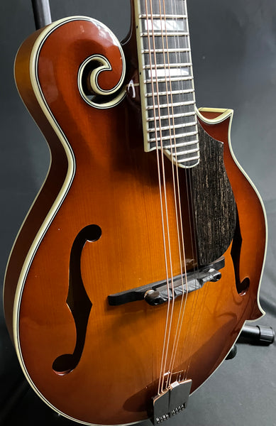 Eastman MD615-GB F-Style Mandolin Goldburst Finish w/ Case + K&K Duotone