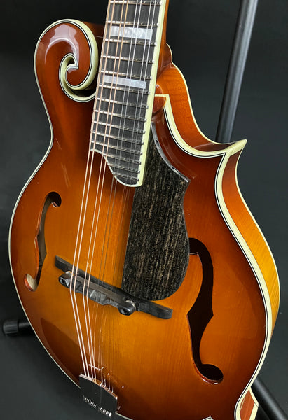 Eastman MD615-GB F-Style Mandolin Goldburst Finish w/ Case + K&K Duotone