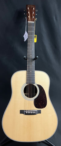 Martin D-28 Authentic 1937 Adirondack Dreadnought Acoustic Guitar Natural w/ Case