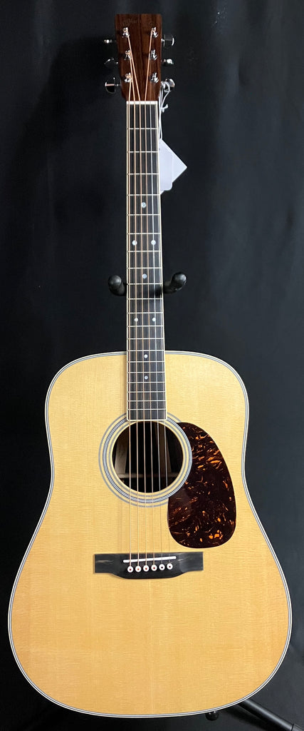 Martin D-35 (2025) Dreadnought Acoustic Guitar Vintage Natural Finish w/ Case