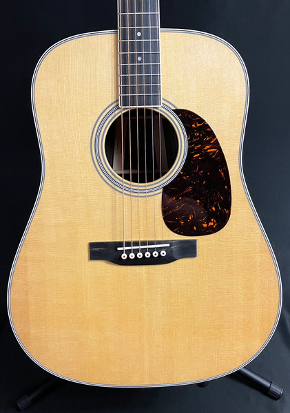Martin D-35 (2025) Dreadnought Acoustic Guitar Vintage Natural Finish w/ Case