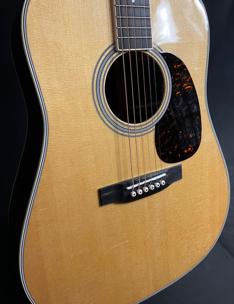 Martin D-35 (2025) Dreadnought Acoustic Guitar Vintage Natural Finish w/ Case