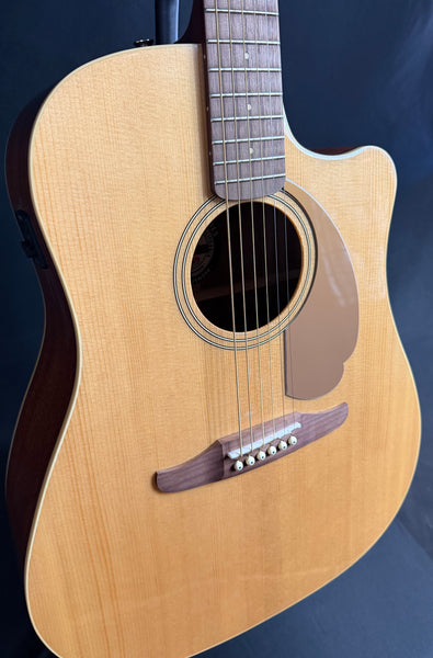 Fender Redondo Player Dreadnought Cutaway Acoustic-Electric Guitar Gloss Natural (730)