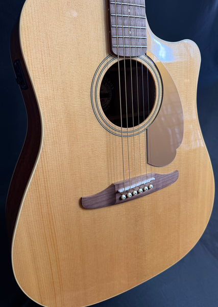 Fender Redondo Player Dreadnought Cutaway Acoustic-Electric Guitar Gloss Natural (766)