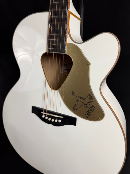 Gretsch G5022CWFE Rancher Falcon Jumbo Acoustic-Electric Guitar Gloss White