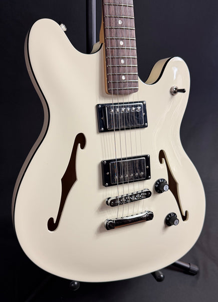 Squier Affinity Starcaster Semi-Hollow Body Electric Guitar Olympic White
