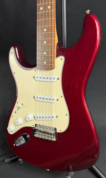 Fender Standard Stratocaster Left-Handed Electric Guitar Midnight Wine Finish