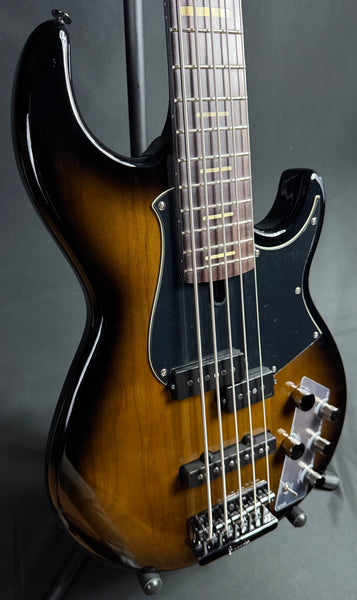 Yamaha BB735A Broad Bass 5-String Bass Guitar Dark Coffee Sunburst w/ Gig Bag (112)