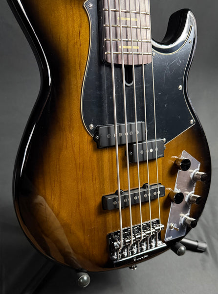 Yamaha BB735A Broad Bass 5-String Bass Guitar Dark Coffee Sunburst w/ Gig Bag (112)