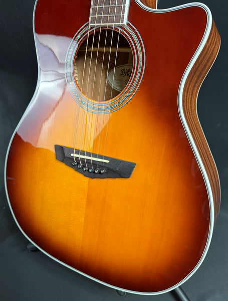 D'Angelico Premier Gramercy Grand Auditorium Cutaway Acoustic-Electric Guitar Iced Tea Burst (470)