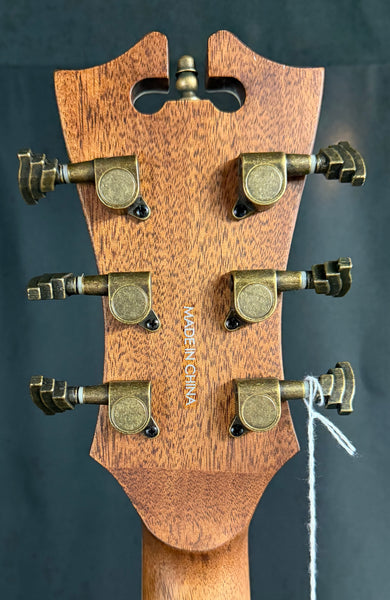 D'Angelico Premier Gramercy Grand Auditorium Cutaway Acoustic-Electric Guitar Iced Tea Burst (470)