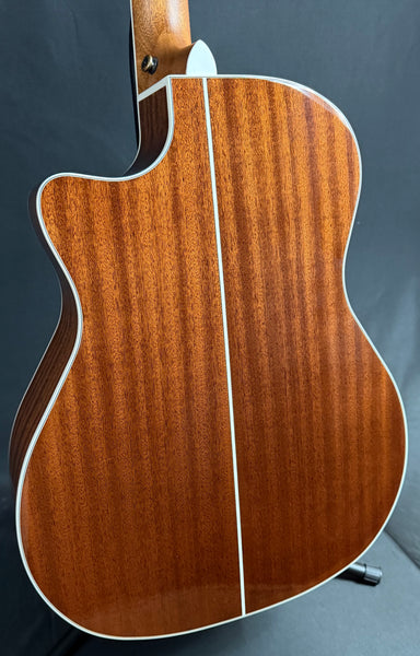 D'Angelico Premier Gramercy Grand Auditorium Cutaway Acoustic-Electric Guitar Iced Tea Burst (470)