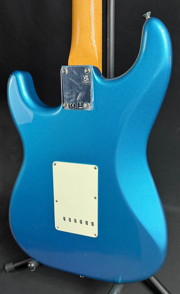 Fender Vintera II '60s Stratocaster Electric Guitar Lake Placid Blue w/ Gig Bag