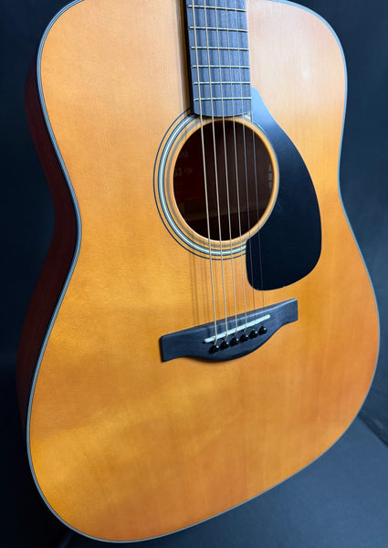 Yamaha FG3 Red Label Dreadnought Acoustic Guitar Vintage Natural w/ Soft Case (259)