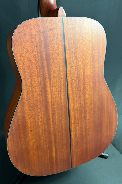 Yamaha FG3 Red Label Dreadnought Acoustic Guitar Vintage Natural w/ Soft Case (259)