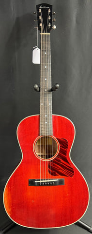 Eastman E10OOSS/V Concert Acoustic Guitar Classic Antique Varnish w/ Case