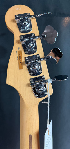 Fender Player Precision Bass 4-String Bass Guitar Sea Foam Green Finish