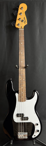 Fender Standard Precision Bass (2025) 4-String Bass Guitar Gloss Black Finish