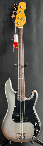 Fender American Professional II Precision Bass 4-String Bass Guitar Mercury Finish w/ OHSC