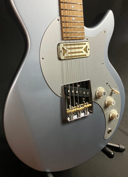 Eastman SC'52 FullerTone Electric Guitar Ice Blue Metallic Finish w/ Soft Case