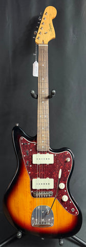 Squier Classic Vibe 60's Jazzmaster Electric Guitar 3-Tone Sunburst Finish
