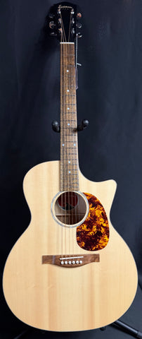 Eastman PCH3-GACE Grand Auditorium Cutaway Acoustic-Electric Guitar Natural w/ Gig Bag