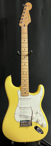 Fender Player Stratocaster Electric Guitar Buttercream Finish (569)
