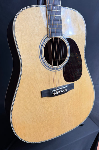 Martin HD-35 (2026) Standard Dreadnought Acoustic Guitar Gloss Natural w/ Case