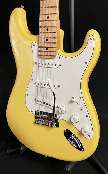 Fender Player Stratocaster Electric Guitar Buttercream Finish (569)