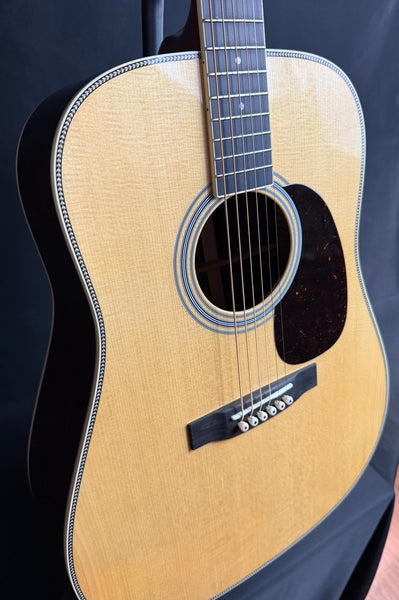 Martin HD-35 (2026) Standard Dreadnought Acoustic Guitar Gloss Natural w/ Case