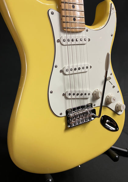 Fender Player Stratocaster Electric Guitar Buttercream Finish (569)