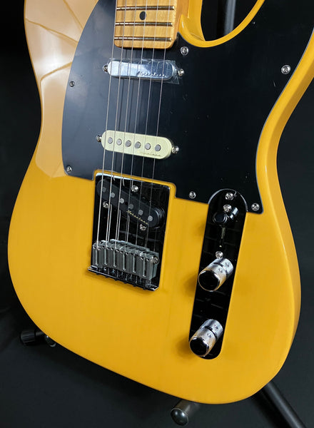Fender Player Plus Nashville Telecaster Electric Guitar Butterscotch Blonde w/ Gig Bag