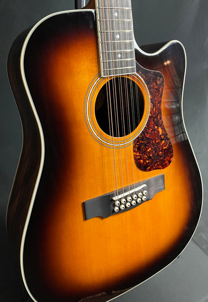 Guild D-2612CE Deluxe 12-String Dreadnought Cutaway Acoustic-Electric Guitar Antique Burst