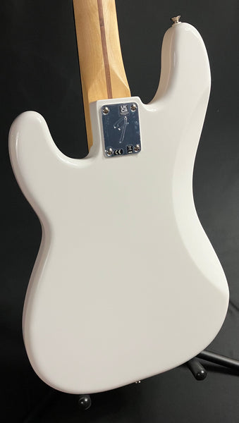 Fender Player Precision Bass 4-String Bass Guitar Polar White (347)