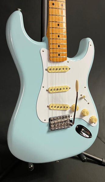 Fender Vintera 50's Stratocaster Electric Guitar Sonic Blue w/ Gig Bag (109)