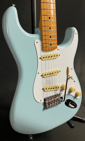 Fender Vintera 50's Stratocaster Electric Guitar Sonic Blue w/ Gig Bag (109)