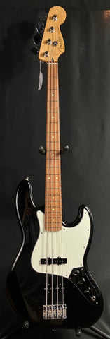 Fender Player Jazz Bass 4-String Bass Guitar Gloss Black Finish