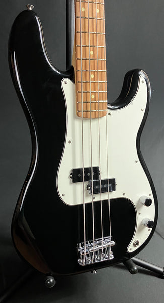 Fender Player Precision Bass 4-String Bass Guitar Gloss Black Finish