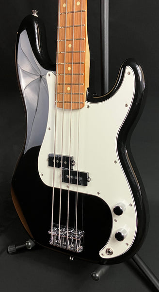 Fender Player Precision Bass 4-String Bass Guitar Gloss Black Finish