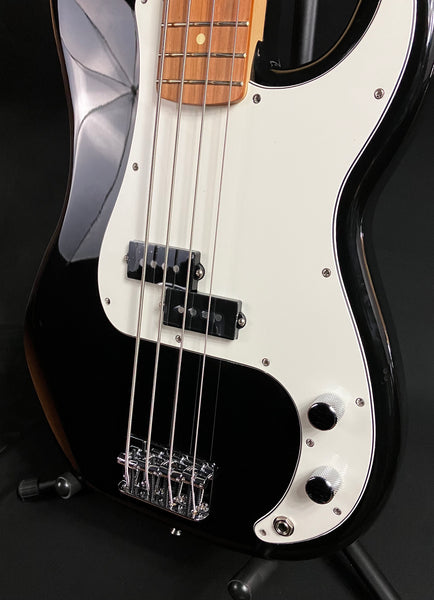 Fender Player Precision Bass 4-String Bass Guitar Gloss Black Finish