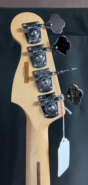 Fender Player Precision Bass 4-String Bass Guitar Gloss Black Finish
