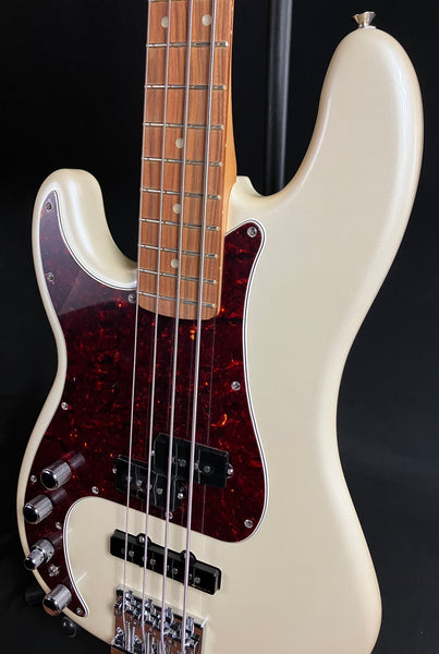 Fender Player Plus Active Precision Bass Left-Handed 4-String Bass Guitar Olympic Pearl w/ Gig Bag