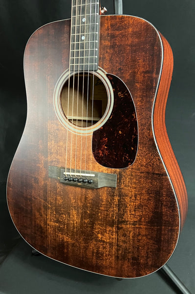 Eastman E1D-CLA Dreadnought Acoustic Guitar Satin Classic Finish w/ Gig Bag
