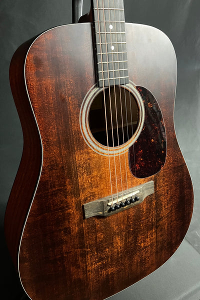 Eastman E1D-CLA Dreadnought Acoustic Guitar Satin Classic Finish w/ Gig Bag