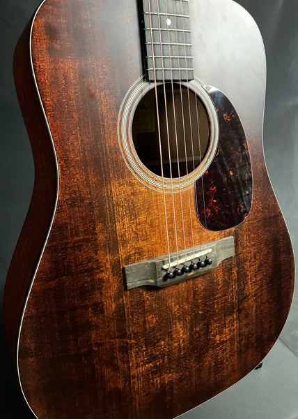 Eastman E1D-CLA Dreadnought Acoustic Guitar Satin Classic Finish w/ Gig Bag