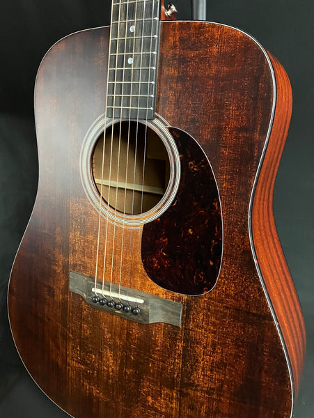 Eastman E1D-CLA Dreadnought Acoustic Guitar Satin Classic Finish w/ Gig Bag