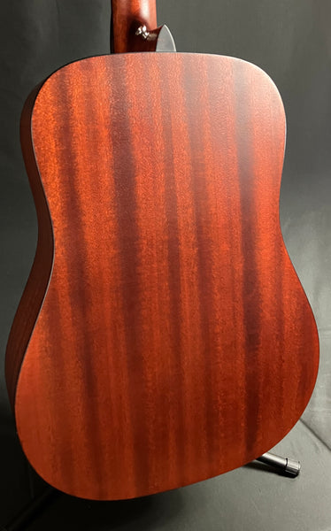 Eastman E1D-CLA Dreadnought Acoustic Guitar Satin Classic Finish w/ Gig Bag