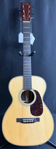 Martin Custom Shop 0-28 Parlor Acoustic Guitar Vintage Gloss Natural w/ Case