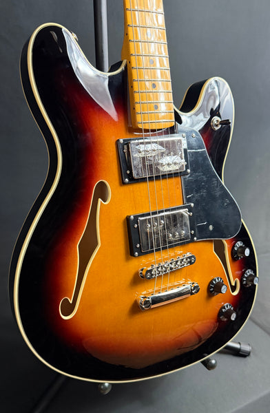 Squier Classic Vibe Starcaster Semi-Hollow Body Electric Guitar 3-Tone Sunburst Finish